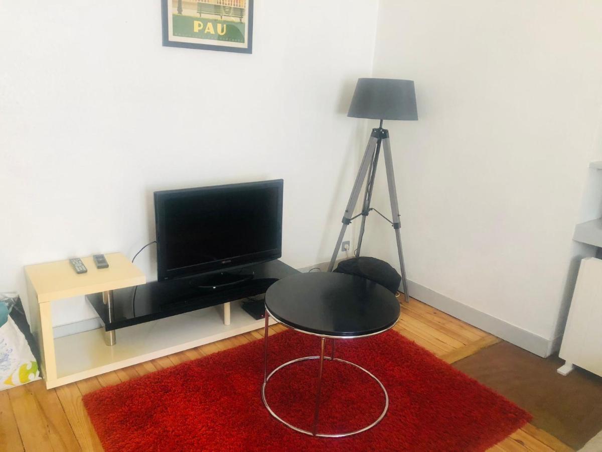 Appartamento Le Gambetta T2 Cosy Hypercentre Wifi Fibre Avec Parking Pau Esterno foto